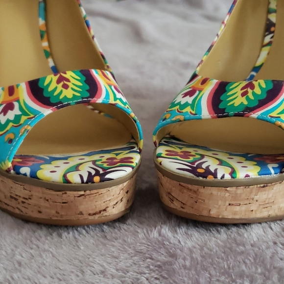 Nine West Multicolor Wedge - Picture 7 of 7